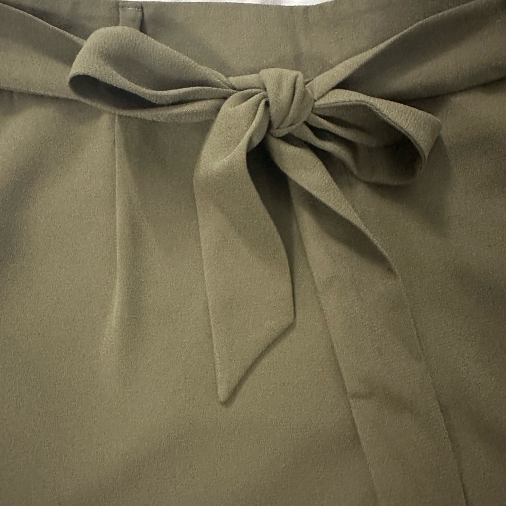 BRAND NEW - Express Shorts - perfect to dress up